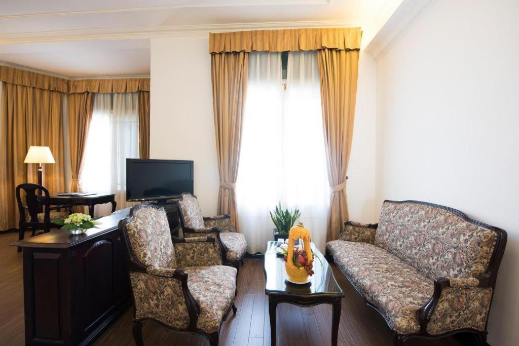 Hoa Binh Hotel Hanoi Eksteriør bilde
